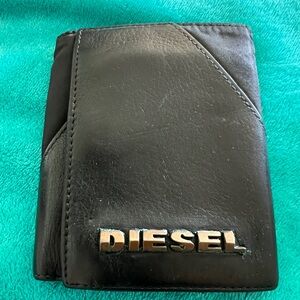 Diesel Black Leather Men’s Trifold Wallet
